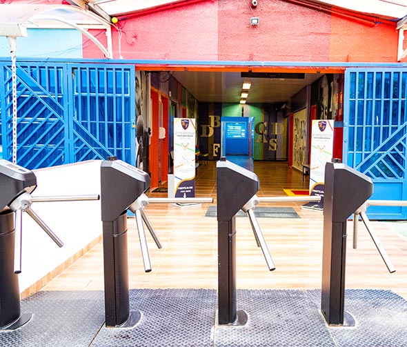 entrada-seguranca-catracas